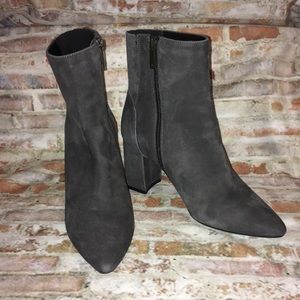 AQUATALIA GRAY SUEDE BOOTS  9M